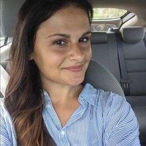 Meet your Posher, Ligia